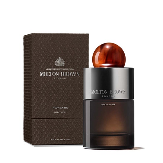 molton brown tobacco perfume Absolute Eau Choose It goes without saying that Molton Browns womens and mens fragrances are also characterised by naturalness.Masculine elegance without sweetness The Tobacco Absolute Eau de Parfum Spray has predominantly masculine aromas and completely dispenses with any sweet presence Tobacco Absolute Eau de Toilette