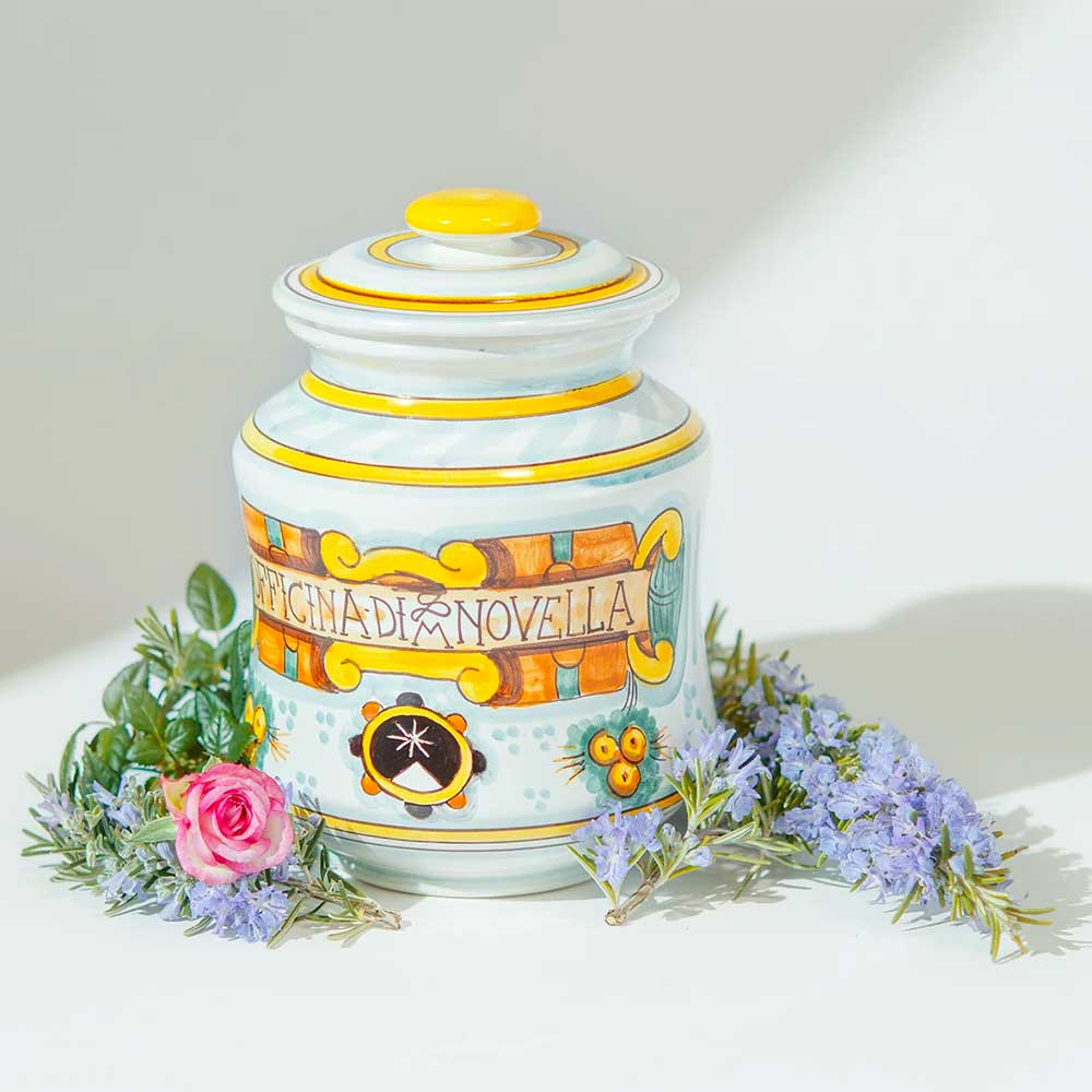 Pot Pourri in Ceramic Vase - Thumbnail 2